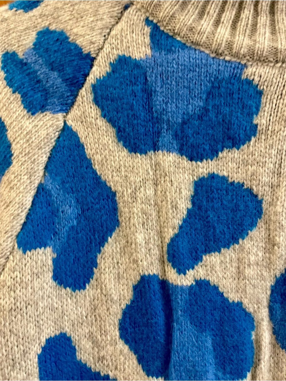 H&M Blue Leopard Mock Neck Sweater NWOT - Picture 2 of 5